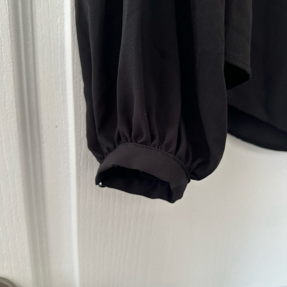 NWT Dynamite Elegant Black Blouse - Picture 4 of 5